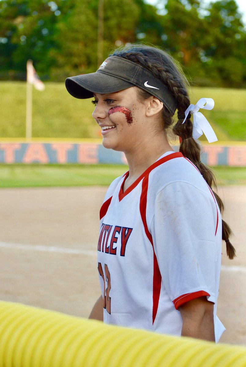 kendrajmitchell's tweet image. Thank you @HuntleySoftball for giving me the best 4 years of my life. This was an unforgettable ride that I will remember for a lifetime. I am so lucky &amp;amp; blessed to have been able to experience this with 16 other girls who now are my best friends ♥️ #WhyNotUs