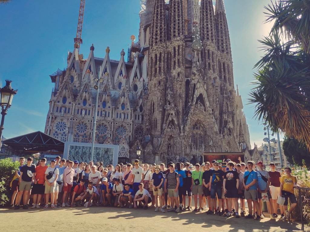 Languages in Foyle tweet media