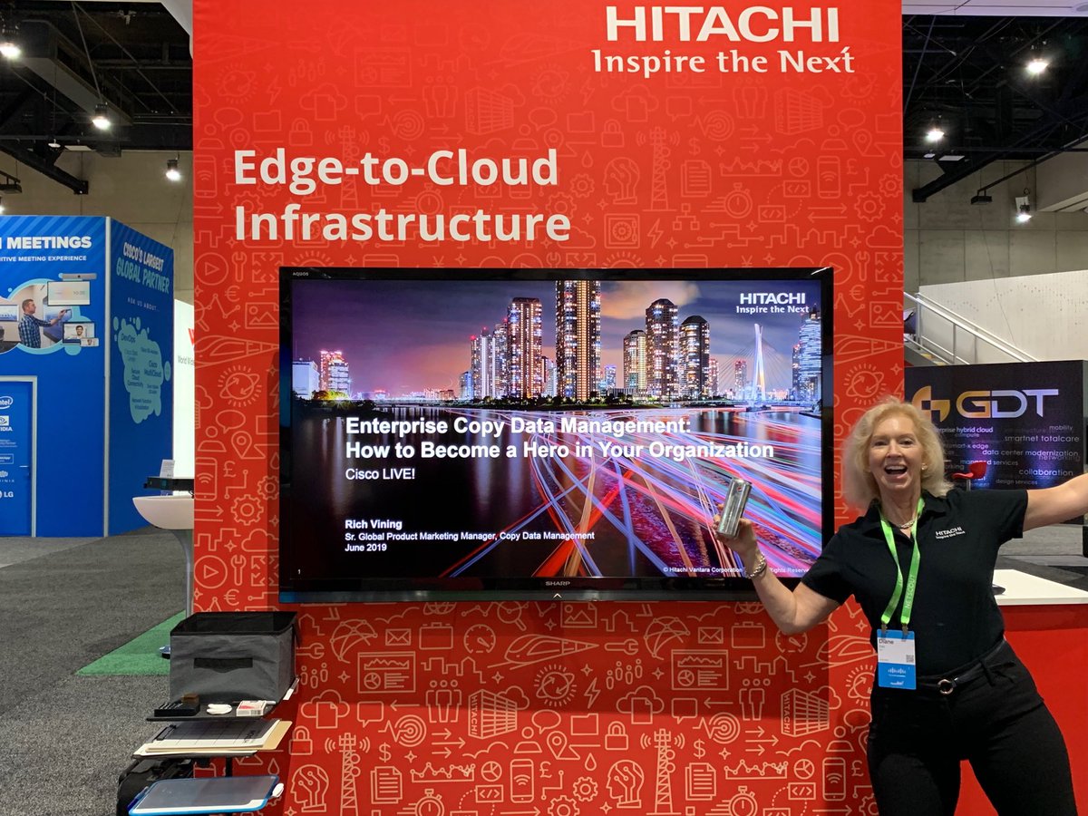 rcvining's tweet image. @dmclay1139 is excited for my presentation on #copydatamanagement. #CLUS ⁦@HitachiVantara⁩   Cool giveaways. 10:30 this morning.
