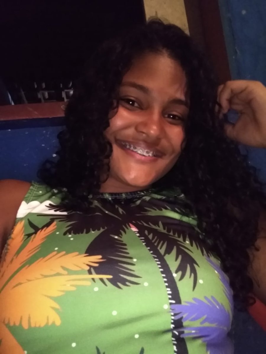 morenna74's tweet photo. feliz aniversário p mim pq de parabéns estou todos os dias, 18tão!! 🤪 https://t.co/kOBGYcEwg2