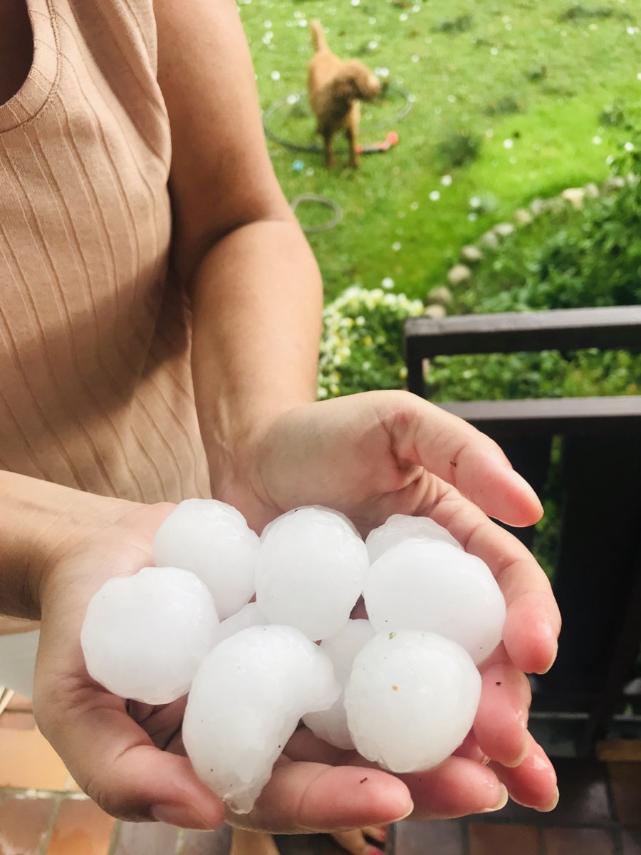 ammersee05's tweet photo. #Unwetter mit #Hagel am #Ammersee #Breitbrunn https://t.co/TemCuiI3Kg