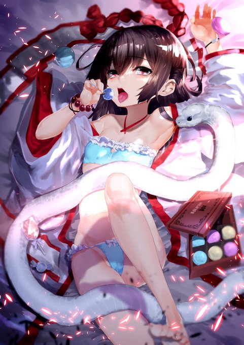 #画力変化ビフォーアフター
今みたいに老眼じゃなかった時はバリバリ塗ってたし線画も綺麗だったぜ
めっちゃ怖いけど眼の手術してぇ・・・
←2016     2019→ 