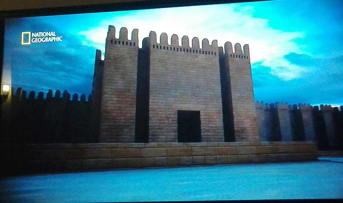 MrBasabose's tweet image. 3000 years before Medieval Europe, Egyptians built a dozen of fortresses along The Nile, architecturally way ahead of their European Medieval counterparts built much later. Maybe I was born in the wrong millennium 😥 #Afritecture #Architecture