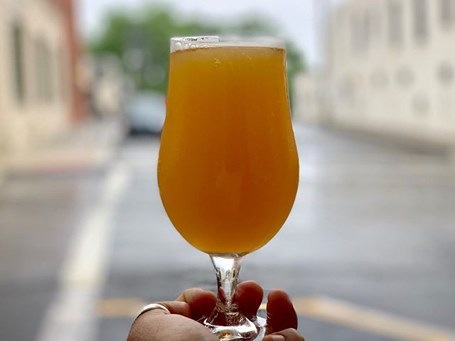 GManGreenwich's tweet photo. 🔥🔥🔥FRESHIE ALERT🔥🔥🔥 Our friends over @eqbrewery  sent us a log of Photon!  This delicious Pale pours a very hazy orange, releasing well-blended notes of apricot, tangerine, peach, mango, and pineapple!  I mean this is the cure for this very rainy… https://t.co/m7Ya2FqRgh https://t.co/iq8b9YNtPv