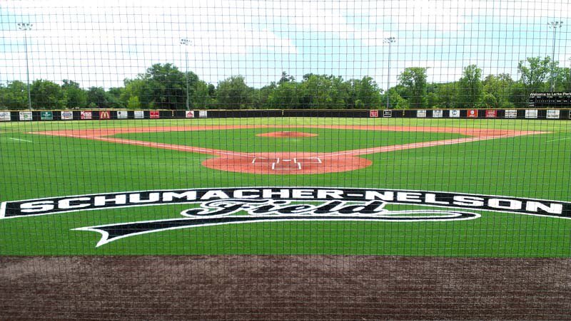 isaaclinker08's tweet photo. Proud to say I am committed to Fort Hays State to further my baseball career. Thank you to @fhsubaseball for this opportunity and of course to @FMHS_Baseball and @JoshLangford12 for getting me to where I am. Roll Tiges🐯 https://t.co/gvP4NFPSnj