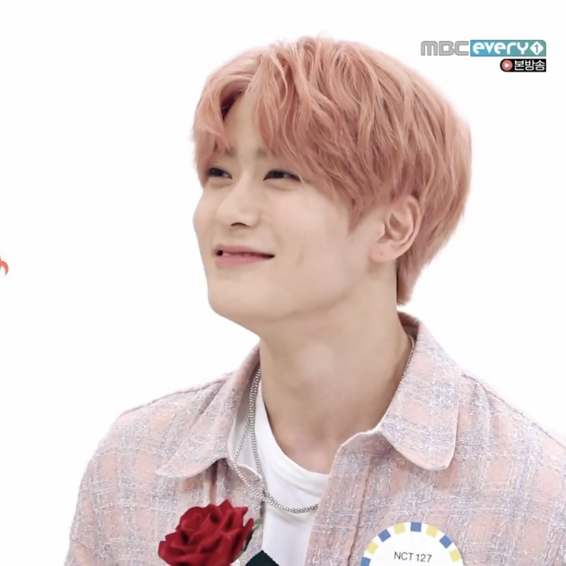 low quality jaehyun tweet media