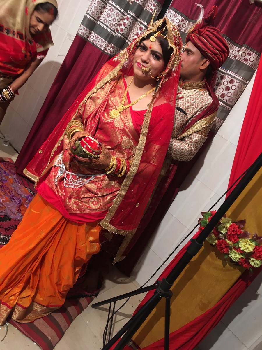 Anubhaupadhyay2's tweet photo. Many many many congratulations di from the core of my heart 💓 Love and good wishes to you 😘😘
#8June2019 #Weddingbells #Sisterhood #LoveYou https://t.co/a8NeP3HrB2
