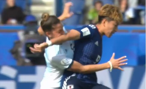 JWB_9's tweet photo. What a #football #fight it was.
#Argentina pitbulled the #Japan favorites and defended 0-0, their first point ever on a #worldcup.
#Banini (10) and #Jaimes (9) have also a high level of playing.
Banini for me #WOTM.
#argjap #argjpn @EstefiBanini_10 #FIFAWWC2019 #WWC2019 #Worldcup https://t.co/0imm3w40pb
