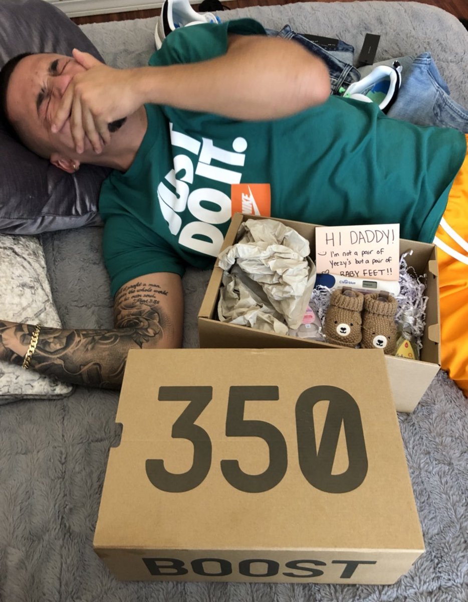 when we told daddy.... he’s sooo excited to meet you !!! 💗👶🏻💙