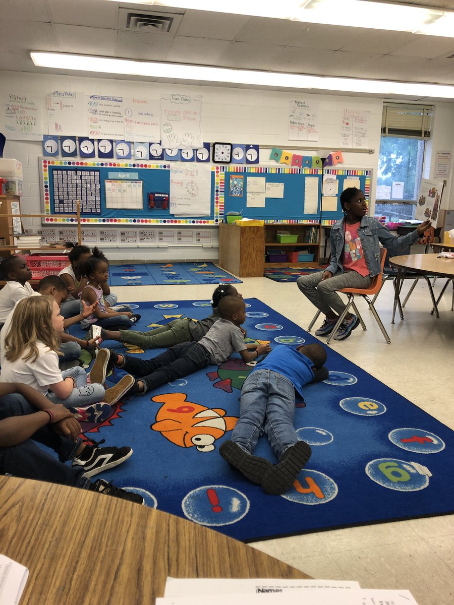 When 5th grade friends come read to 1st graders! 😊 What a special treat! @ChimborazoES <a href="/RPS_Schools/">Richmond Public Schools</a>