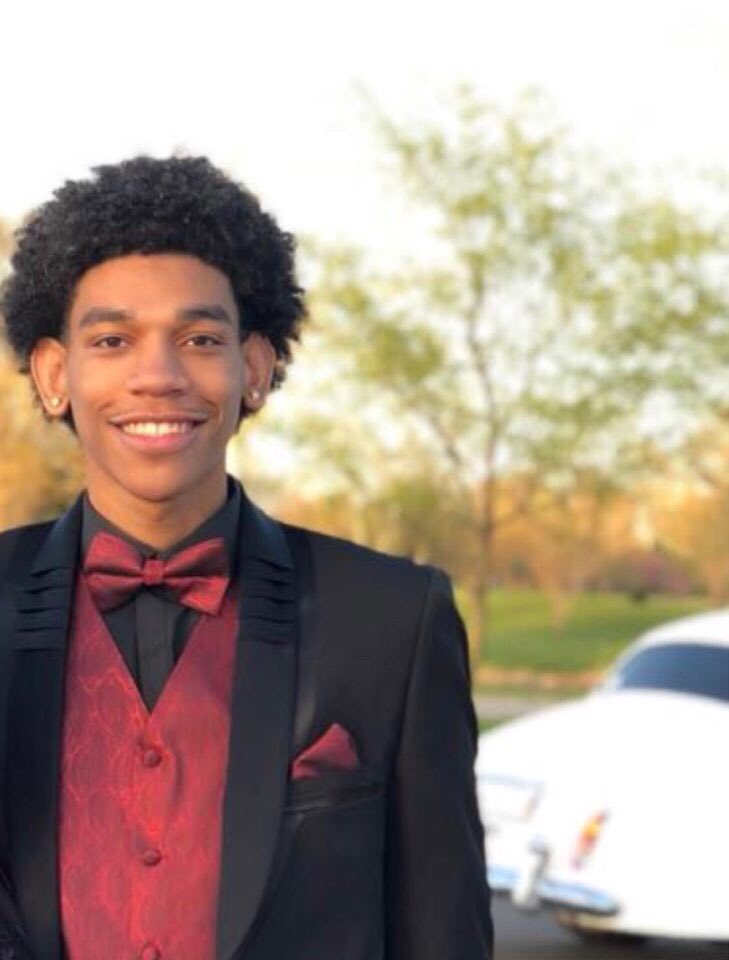MUBMI's tweet photo. Jaylen Thomas, MBMI ‘22
Peer Mentor
Sophomore, Computer Science
St. Louis, Missouri
Fun Fact: Plays 4 different instruments and creates music in spare time.
#Mizzou23 #MBMI23 https://t.co/ijWk7pUW81