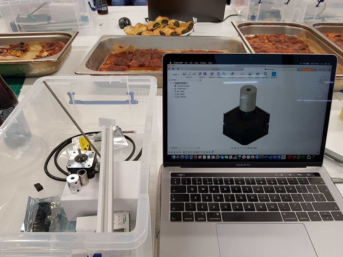 hknbgc's tweet photo. Learning how to make a syringe pump @ICAHackspace, and, well, eating! #HackMedicine https://t.co/Rf07tlQVcr