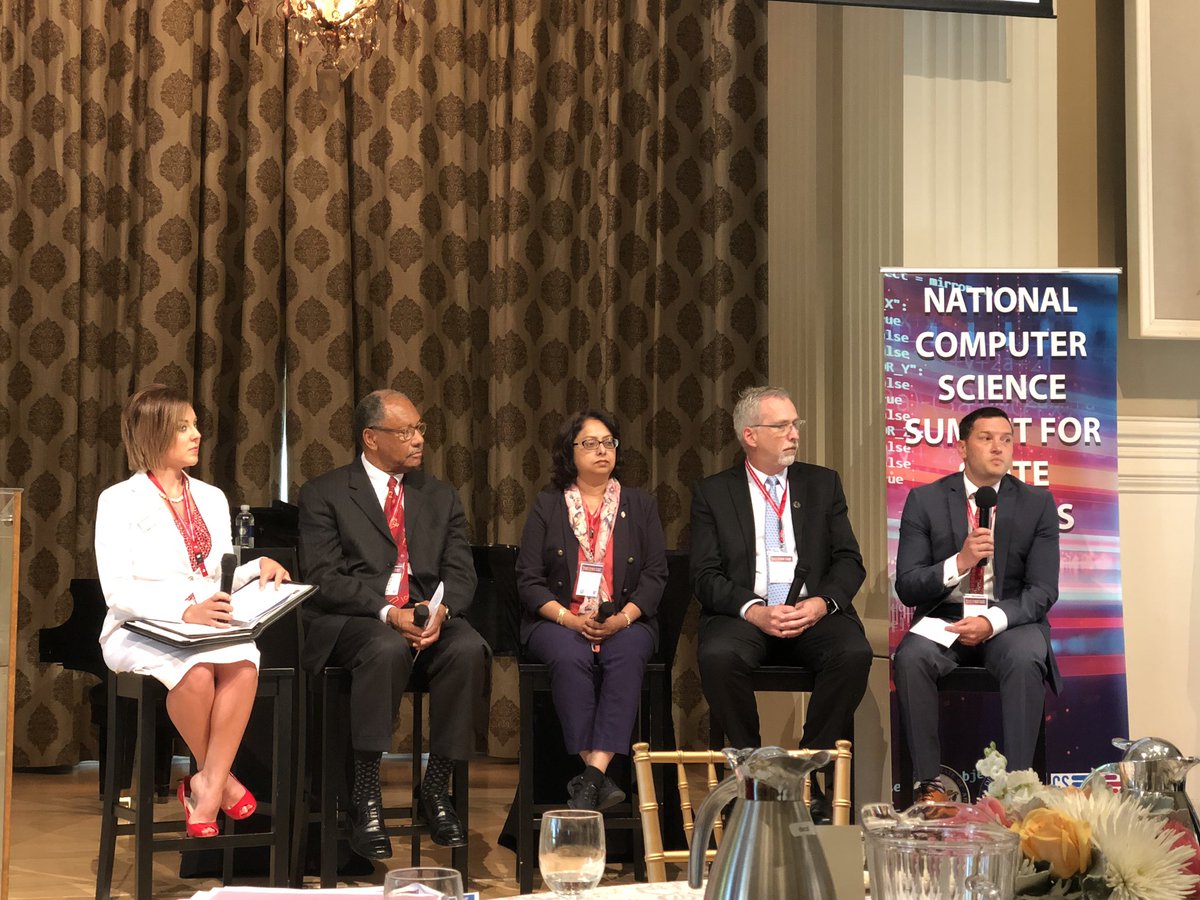 hklageman's tweet photo. Dr. Bryan Hill, @UArkansas College of Engineering,discusses the importance of k-12 students seeing college students who come from similar backgrounds @AsaHutchinson @AnthonyOwenADE @JohnnyKey_AR @hadip @codeorg
@jakebask @ruthef @CSforALL @drdavefrye @C_Scott_Nichols #CSSummit19 https://t.co/xWUsulVMNm