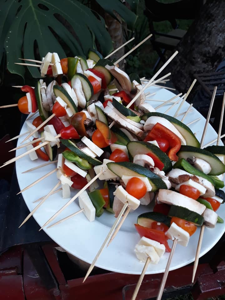cookswelljikos's tweet photo. BBQ time with the classic #BigRed farm truck jiko!

Do you have a dream car you would like to see shaped like a BBQ grill? Contact us on info@cookswell.co.ke for a quote!

#truckbbq #kenyancooking #onlyinkenya #metalart #weldingart #customcars #4x4kenya #nyamachoma  #madeinkenya https://t.co/lpgqdZfCKa