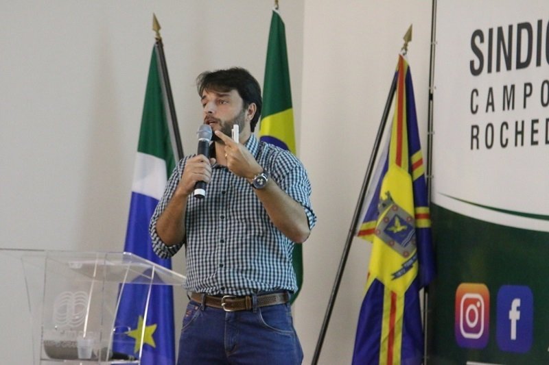 SistemaCNA's tweet image. CNA participa de encontro técnico de leite. #SistemaCNA #Leite #SRCG #Agro 

cnabrasil.org.br/noticias/cna-p…