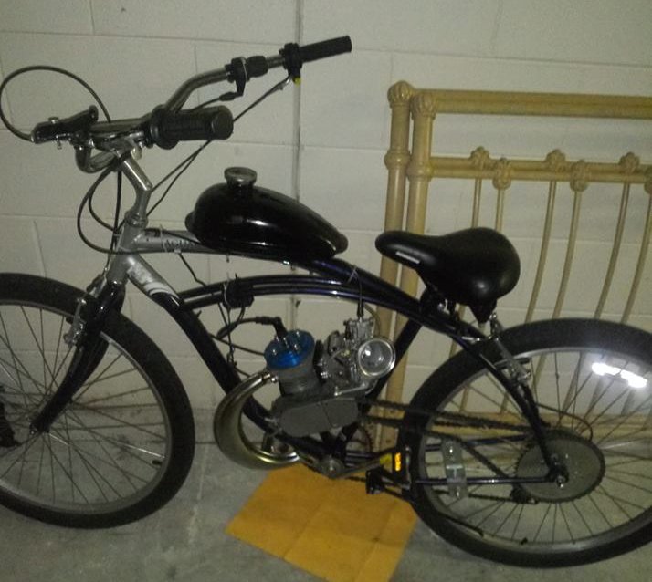 BikeBerryCom's tweet photo. Christopher Abreu De Jesus has the right idea: find a solid bike and assemble one beast of a 2-stroke on it.

#motorizedbicycle #2stroke #highpeformance #reedvalve #performancemotor #diocarburetor #66cc #80cc https://t.co/12XbPfGqXE