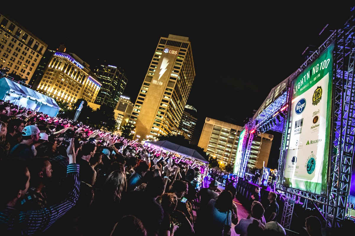 LiveOnTheGreen's tweet photo. Who’s ready to fest? #LOTG2019 lineup drops in 10 days. Retweet this to share with your @liveonthegreen crew and let them know you’re ready to party! 🙌 @Lightning100 https://t.co/Yvc5gzDO1k