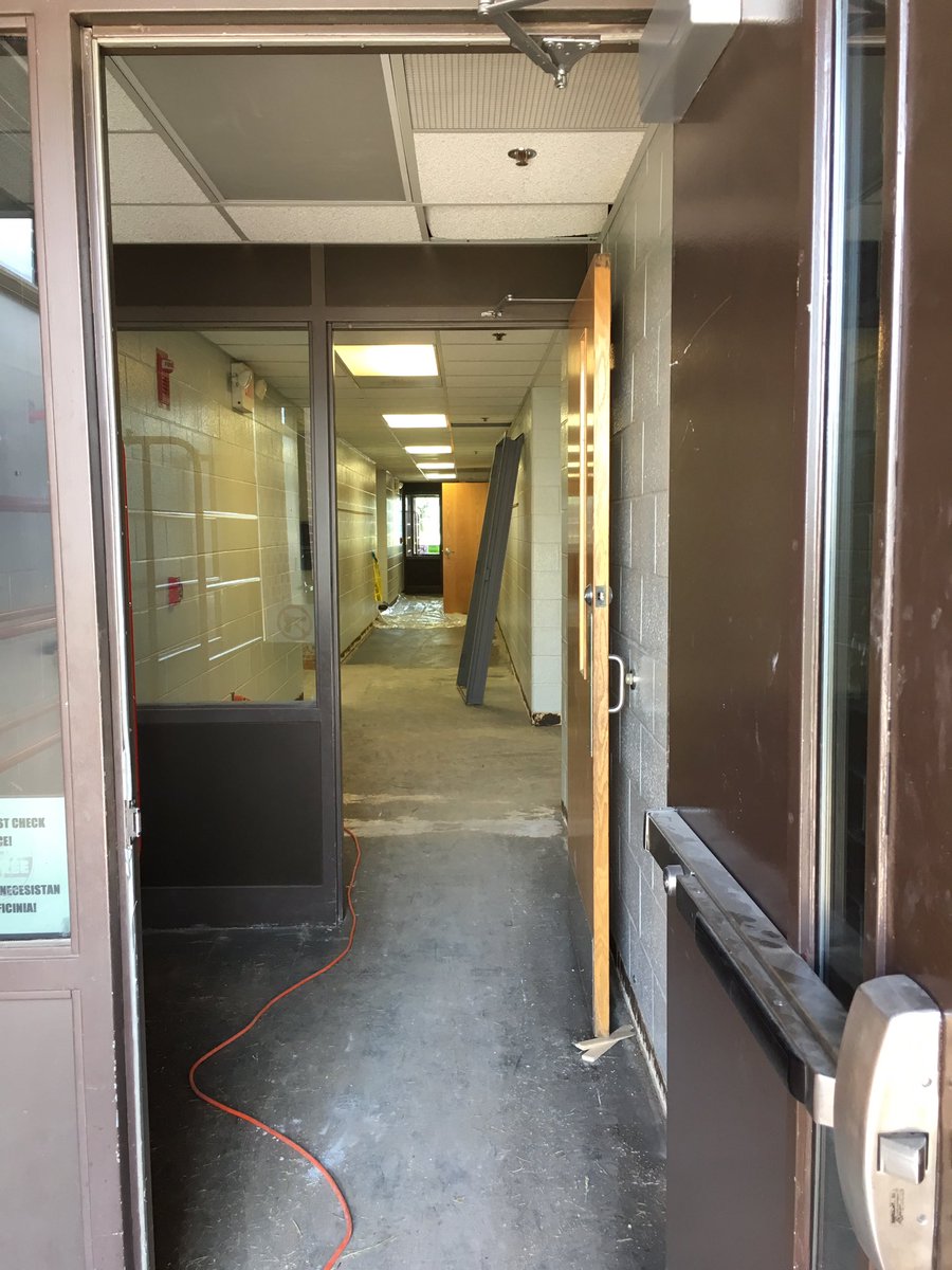 sces466's tweet photo. Great progress at the elementary school. We even have some classes with carpet and new paint! #usd466 #sces https://t.co/cqaHhBuANy