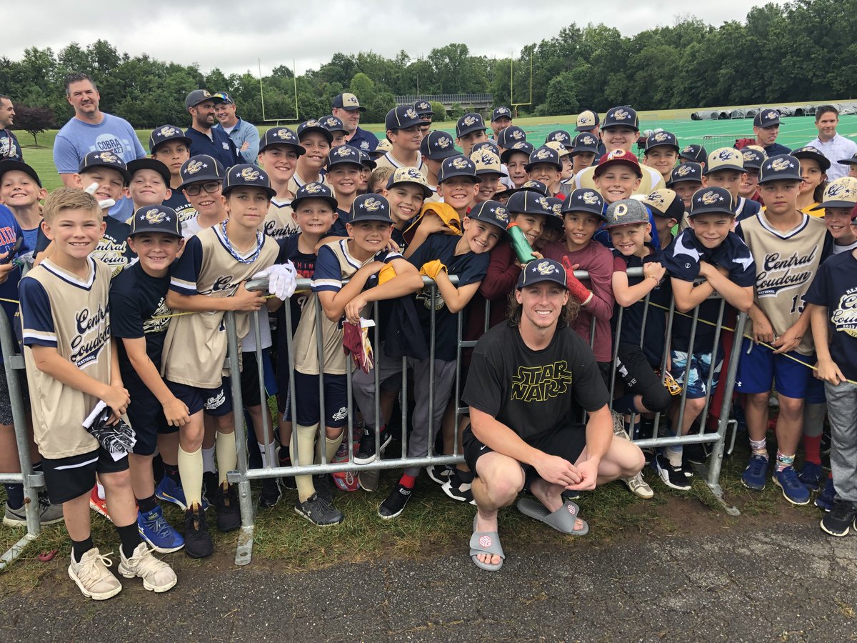 FFCaldwell's tweet photo. Thanks to the @Redskins for hosting the @CentralLoudoun #LittleLeague All-Stars today at OTAs and congratulations to @treyquinn8 for becoming an honorary #CLLL All-Star! ⭐️CL⭐️ https://t.co/YdcnXwLmfT