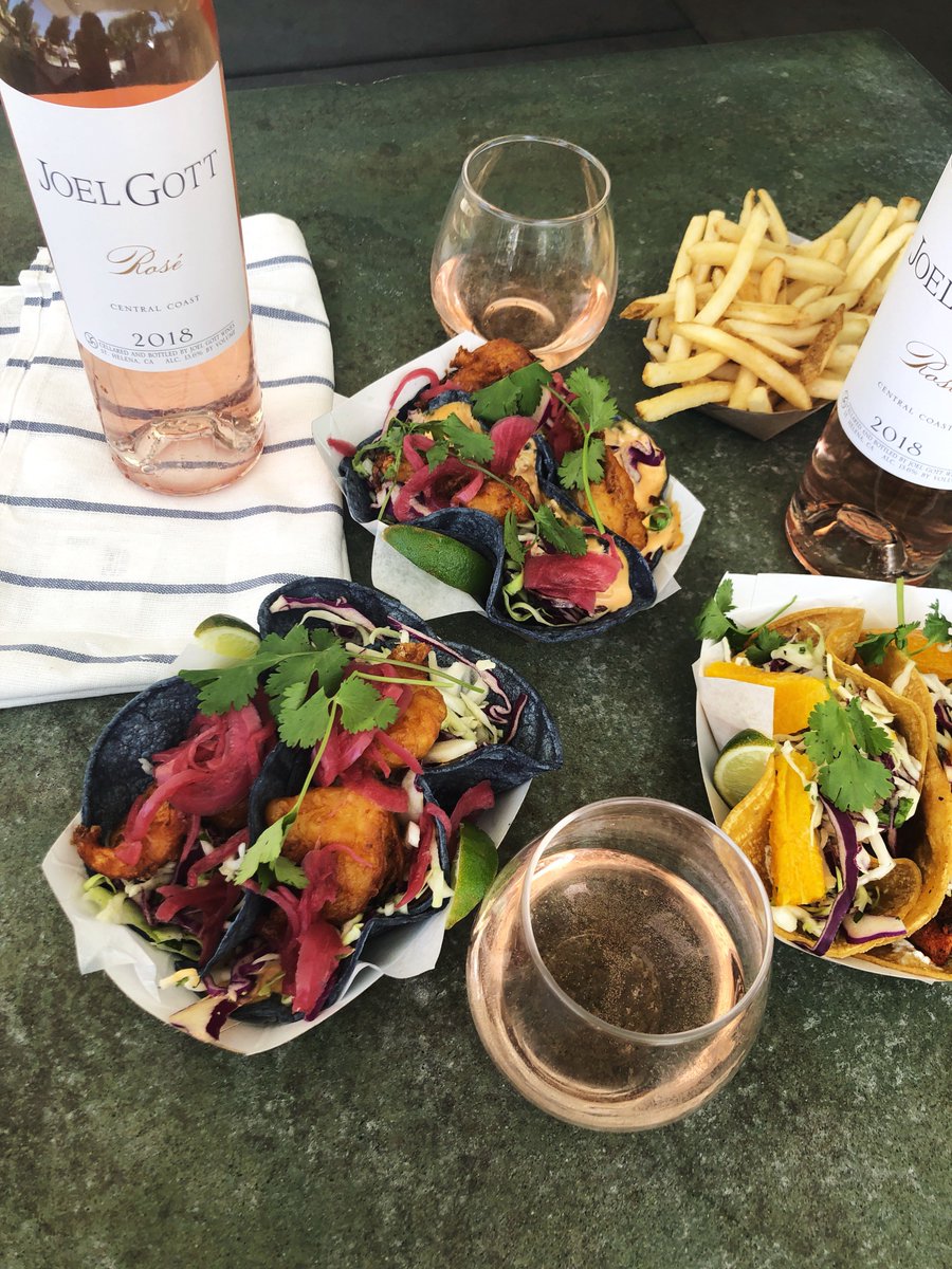 Nothin says summer like a spread of fish tacos and rosé!
