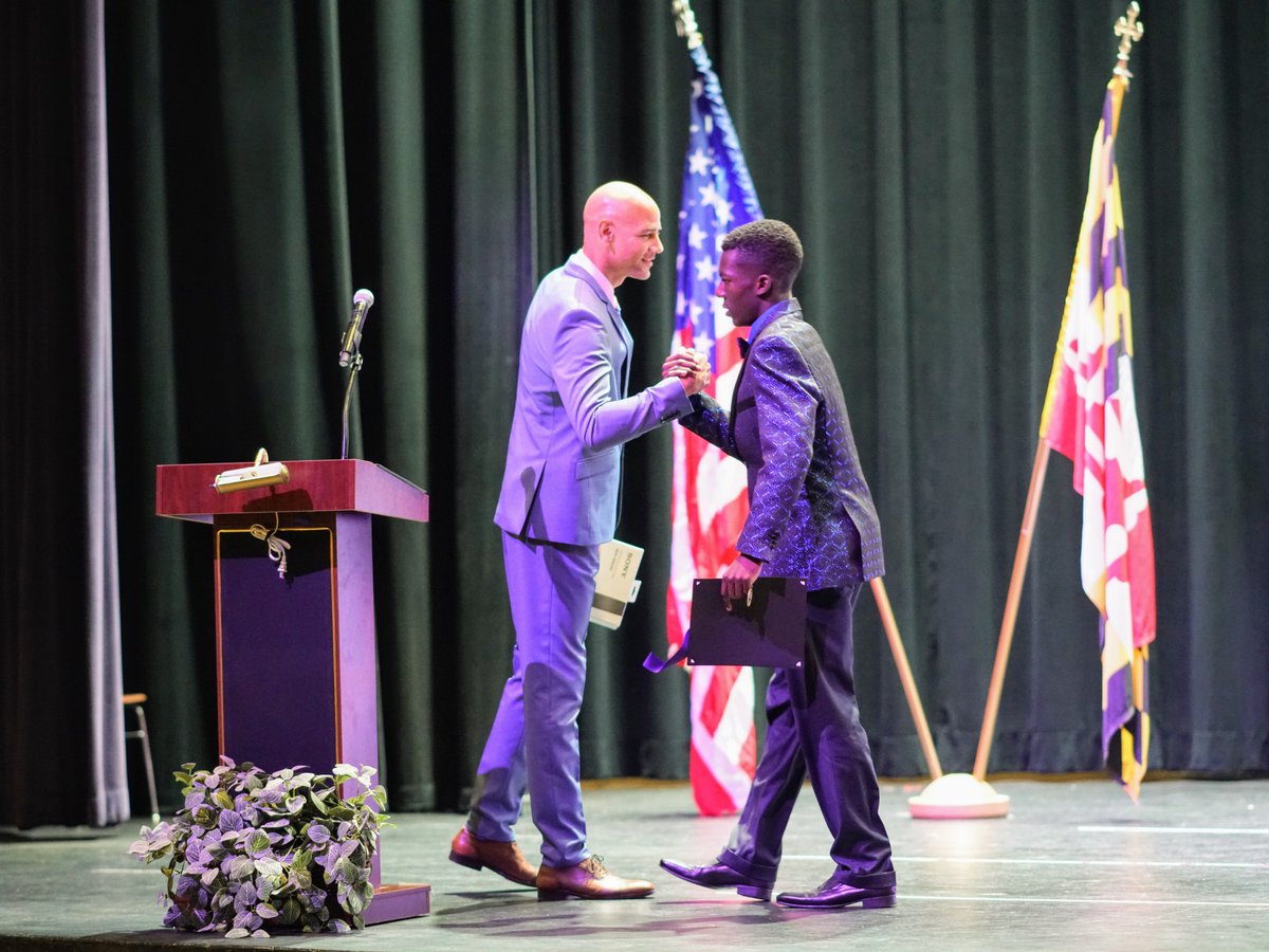 danielroz's tweet photo. Grade 8 Promotion Ceremony @windsormillms @HiXpectations @JohnsonWMMS @regina_ridley @BCPSAdvAc #wmmslife #commitwmms (set 3) https://t.co/xYURv0RdeT