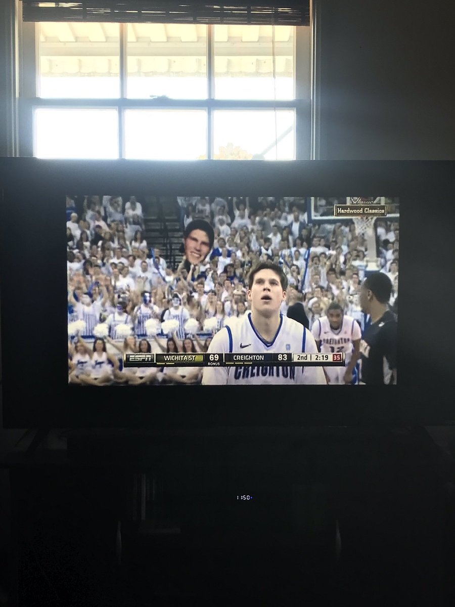 JackKemble's tweet image. Ethan Wragge v Fred Van Vleet from 2013 on ESPN Classic right now, you’re welcome @Wragge34 @BWragge4 @FredVanVleet (ft. 41pts from Doug McBuckets)