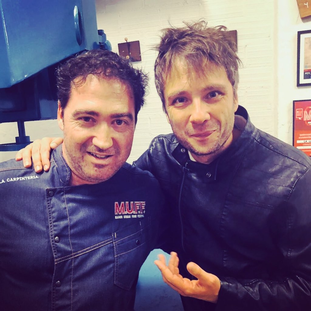 Además de buen amigo,Rafa Perez es un chef 👨‍🍳 del cual me declaro fan absoluto. Es el propietario del restaurante <a href="/Carpinteria_Bzs/">Carpinteria Bouzas</a>  y os aseguro que comer ahí es una experiencia a la cual estoy cada día más enganchado cada vez que estoy en Vigo. #food #gastrobar #chef #villanueva