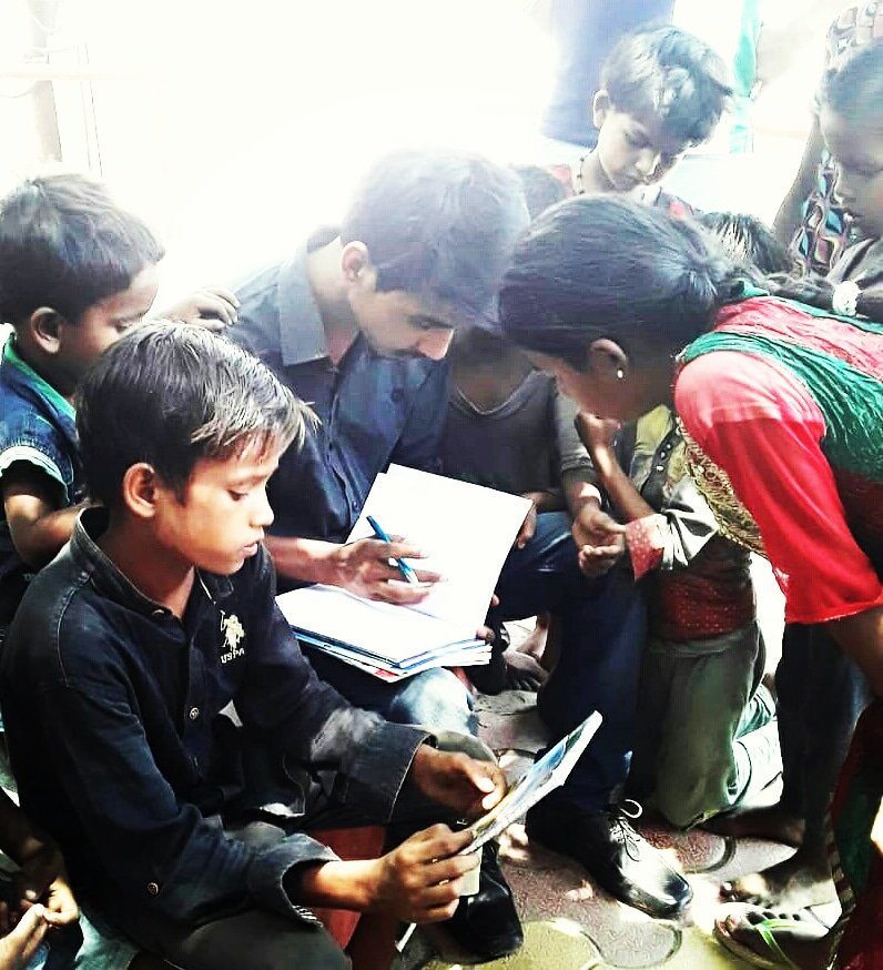 NavdharaF's tweet photo. Children build the foundation of learning in initial years of their life. And believe in giving them a support system to learn with.
#navdhara #educationdrive 
#NavdharaEducationDrive #NED .
@Aarav_kasyap https://t.co/07aVxXPpos