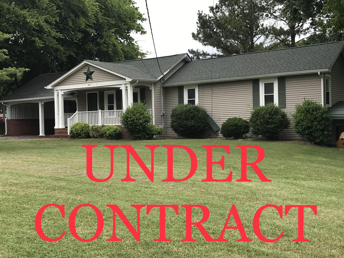 RealtorJGoodwin's tweet photo. 1st time homebuyers under contract on a great home. 

The home buying process can be complicated &amp; confusing. Let me take the stress off of your shoulders &amp; help you get you in your dream home. Contact me today!

#theashtonrealestategroup
#nashvillerealestate
#1sttimehomebuyer https://t.co/w6rL4R5019