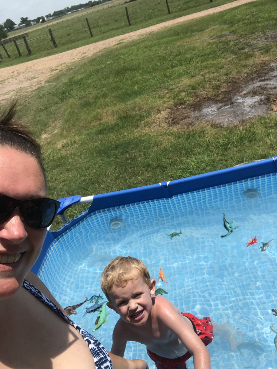 BMYoder's tweet photo. #poolsideselfie #alohaalton https://t.co/hbnqrUJW9g