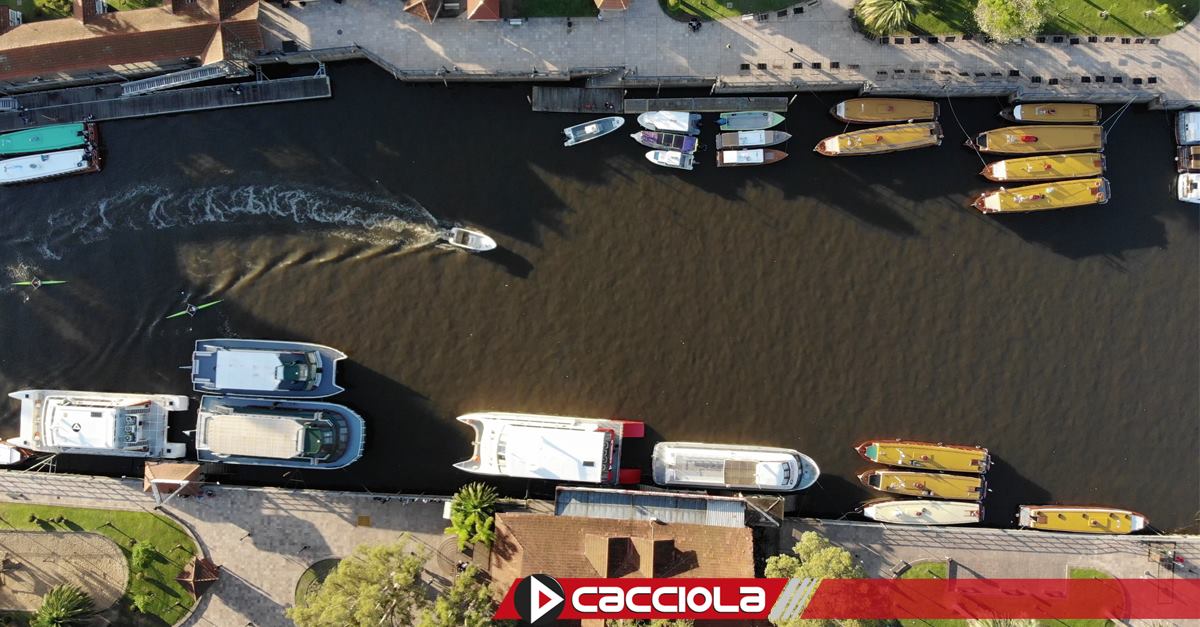 ¡A punto de zarpar desde el puerto de #Tigre! 🚢 ¿Cuál será el próximo destino? 🤔 Animate a vivir esta experiencia maravillosa ❤️
#MiExperienciaCacciola