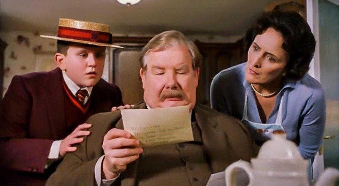 гарри поттер дурсли. гарри поттер семья дурслей. миссис дурсль гарри поттер. вернон петунья и дадли дурсль. гарри поттер семья дурслей.