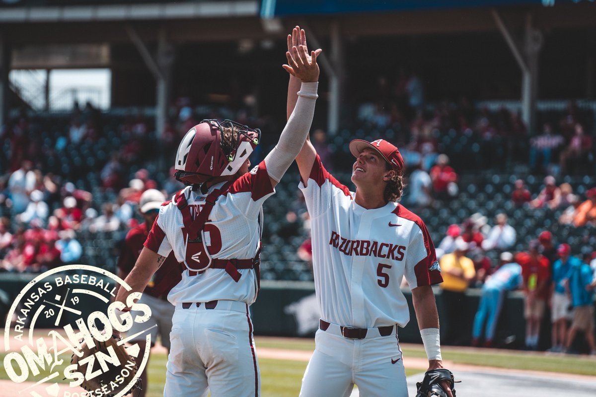RazorbackBSB's tweet image. Let the feel good vibes flow. 

20 minutes to first pitch.