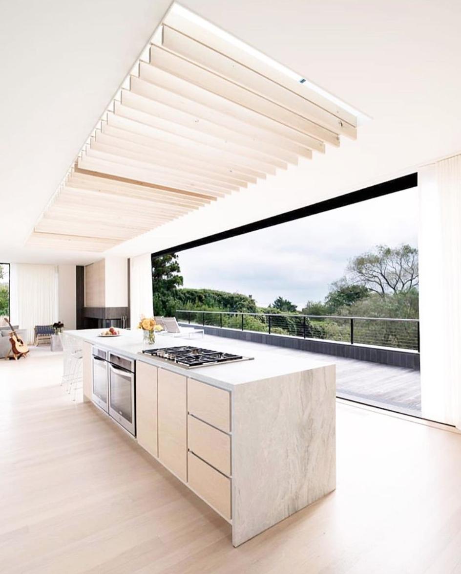 StradellaGroup's tweet image. loving these clean lines and open floor plan by @batesmasi #designinspiration #minimalism #stradellalove