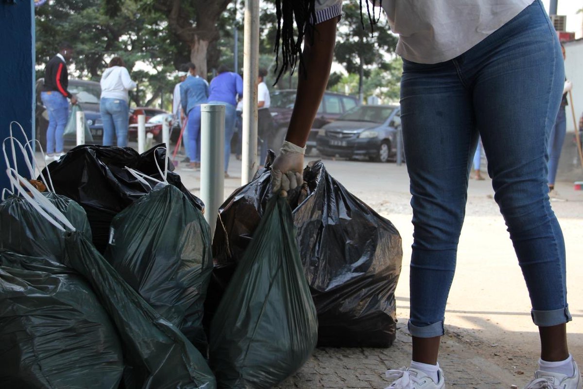 cef_2019's tweet photo. #TrashChallenge💙 https://t.co/UQNkWZxUQc