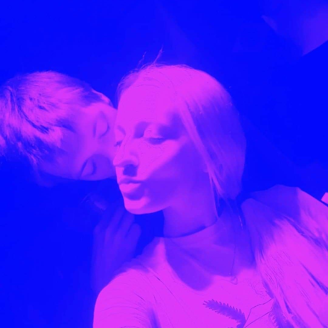 Beast_Jane_'s tweet photo. 💜
It's always so much pressure in the life, single or together, but together we can share and enjoy it. Selfie from Bass Overdose. #djcouple #selfie #chapeaurouge #stoned #nobaddecisions #forgive
#love #beastseason #promoters #bassoverdose #filter #couple #dj #dnb4life #foreva https://t.co/7APyWxwopQ