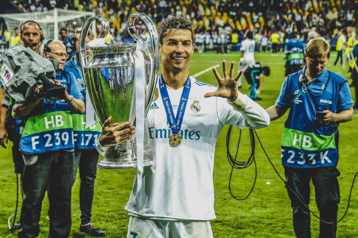 Sporf's tweet photo. 🏆 Trophies won by @Cristiano since turning 30:

🇪🇸🏆 La Liga
🇪🇸🏆 Spanish Super Cup

🇮🇹🏆 Serie A
🇮🇹🏆 Italian Super Cup

🇪🇺 🏆 3x Champions League
🇪🇺 🏆 UEFA Super Cup

🌍 🏆 2x Club World Cup

🇵🇹🏆 European Championship
🇵🇹🏆 Nations League

🤷‍♂ Age is just a number. https://t.co/quLuEgSA5D