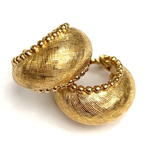 Gold Hoop Earrings Signed monet brushed gold pierced earrings on original card #ChunkyGoldEarrings #PiercedEarrings 
$24.00
➤ tinyurl.com/yynclnst
