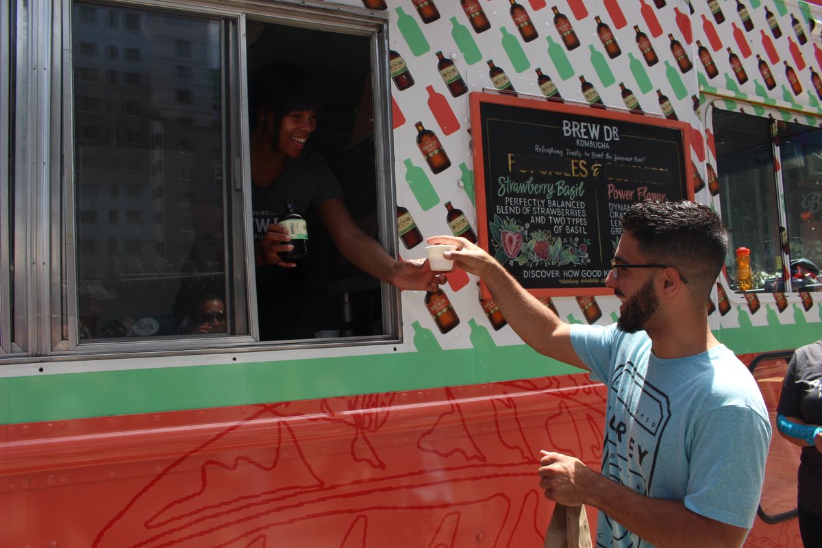 newbridgemg's tweet photo. The @brewdrkombucha Food Truck Tour wrapped up this weekend with stops at @brooklyn_pride and @bkflea. It was such a blast sharing summertime treats at these amazing events! #GoodForHumans #Kombucha #FoodTruck https://t.co/VkdHFVGsyY
