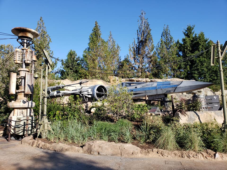 MousePlanning's tweet image. Looks like an X-Wing fighter to me!

#Disneyland #StarWars #GalaxysEdge #XWing #TheResistance