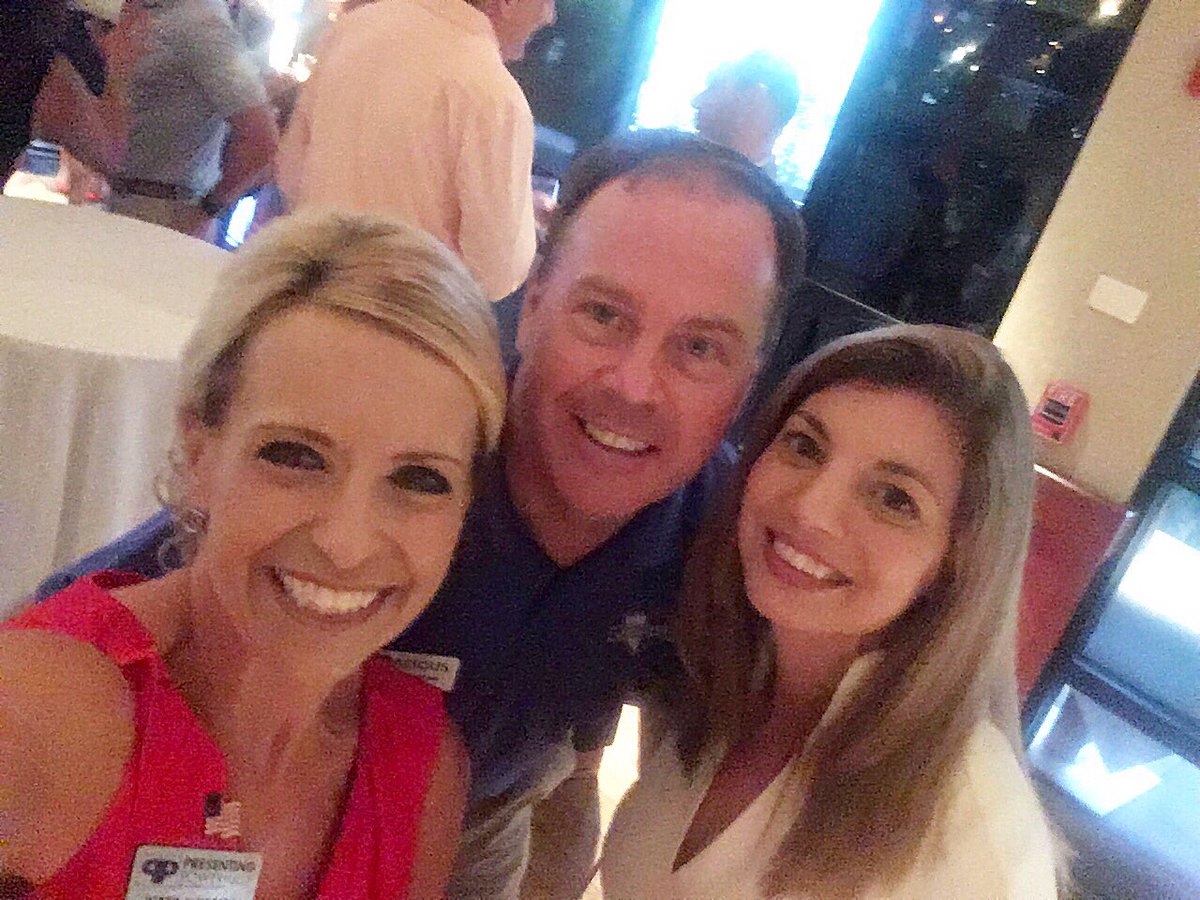 MichelleMayGri1's tweet image. #10ACIOUS held their Summer Social, where they brought together 120+ Tampa Bay Executives to “Connect Dots” by sharing food, drinks, and conversations. Their most well attended event to date.
#tampaflorida #tampa #networking #networkingevent #summersocial #workflow #hr #hrtampa