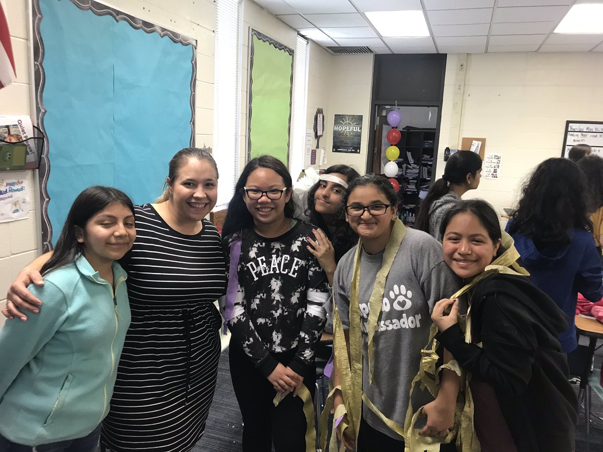 How does one say goodbye to home? The walls, halls, students, families and staff have made me into the teacher I am today. Apollo you have left me with memories that will last a lifetime. Thank you, I am forever grateful!! B-F-L BULLDOGS FOR LIFE! #ApolloPride63 #Geminibound