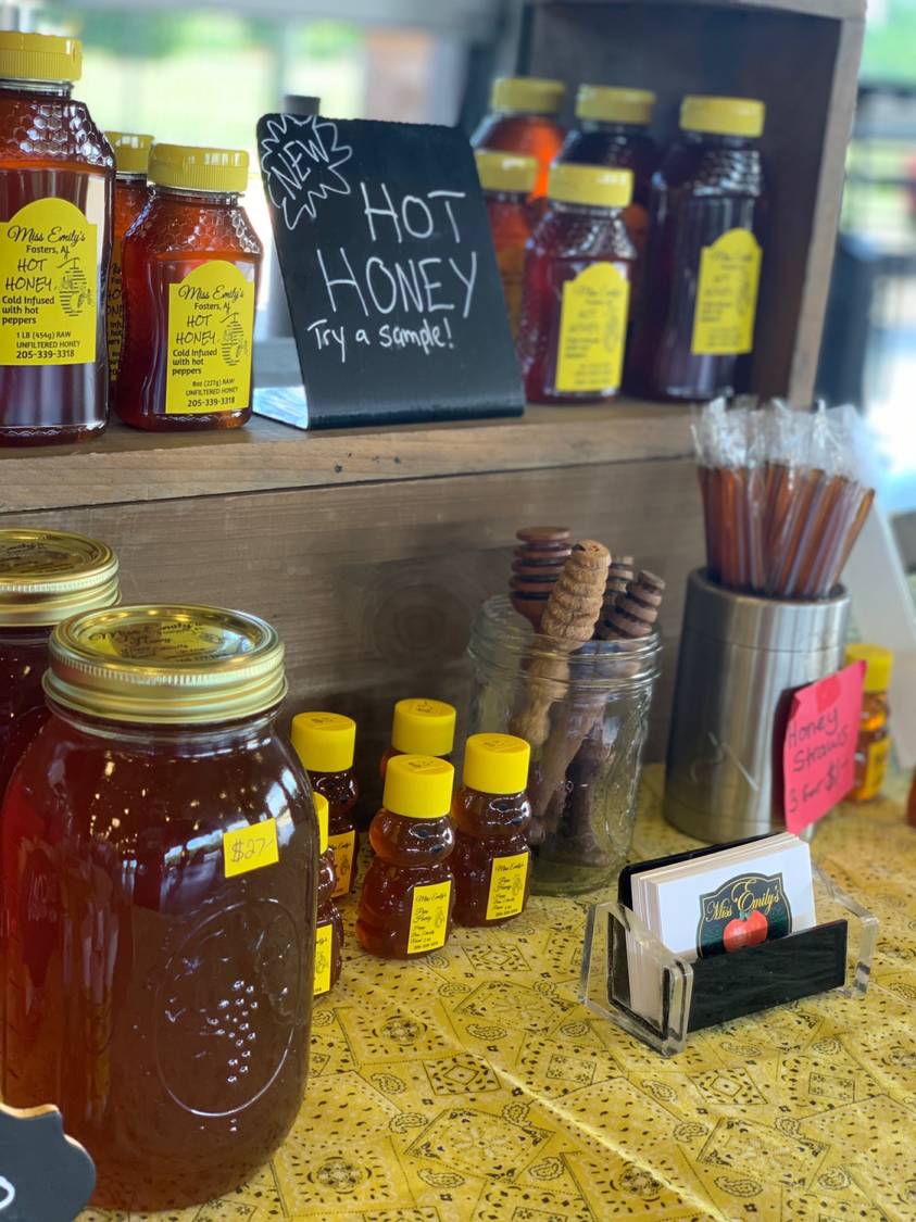 TuscRiverMarket's tweet photo. Don't forget to swing by the farmers market tomorrow afternoon! We're open every Tuesday this summer from 3-6 pm.

#alabamaproduce #farmersmarket #shoplocal https://t.co/RfOawZSuiK