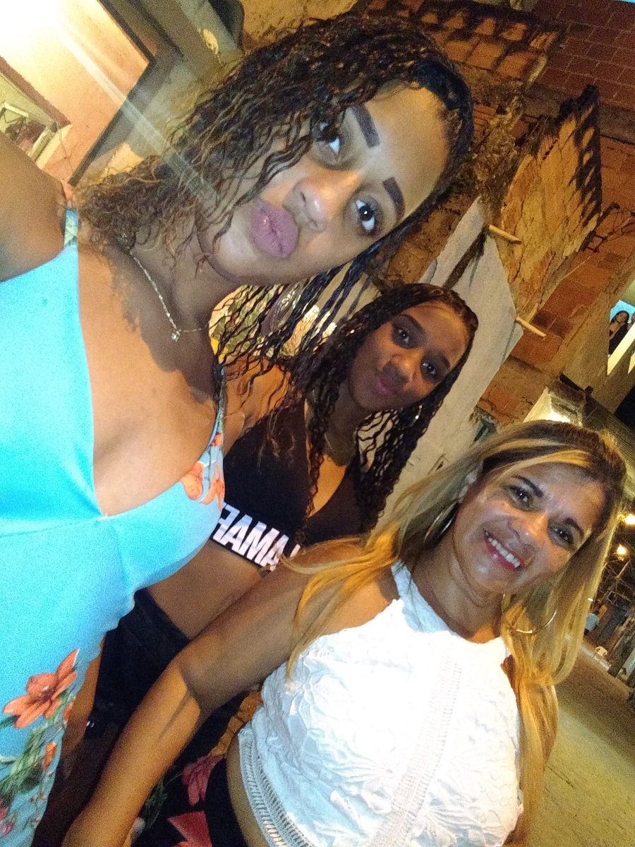 CalebeVida's tweet photo. Minha Base 🙆😍
#MãeEIrmã 👩‍👧‍👧❤️ https://t.co/OK8e8MkTtL