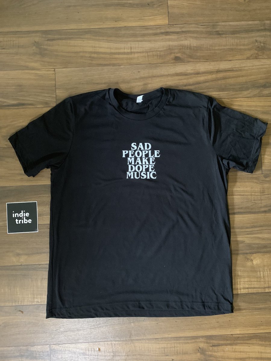 MoglitheIceburg's tweet photo. New merch available at https://t.co/ynJQ29sGaR https://t.co/zgnIMWbgtD