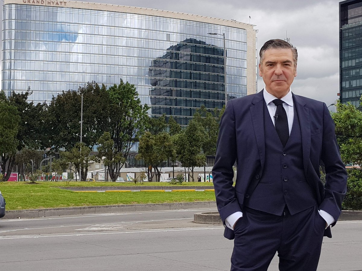 CorporatN's tweet photo. En junio @MasChicTV estrena la cuarta temporada de “Mis hoteles favoritos” con #EstebanMercer. Con su glamour y encanto en esta ocasión viaja a través de los hoteles más singulares del la República Checa y Colombia.➡️https://t.co/jgWPtfoIl4 https://t.co/eF9RC9cbe5