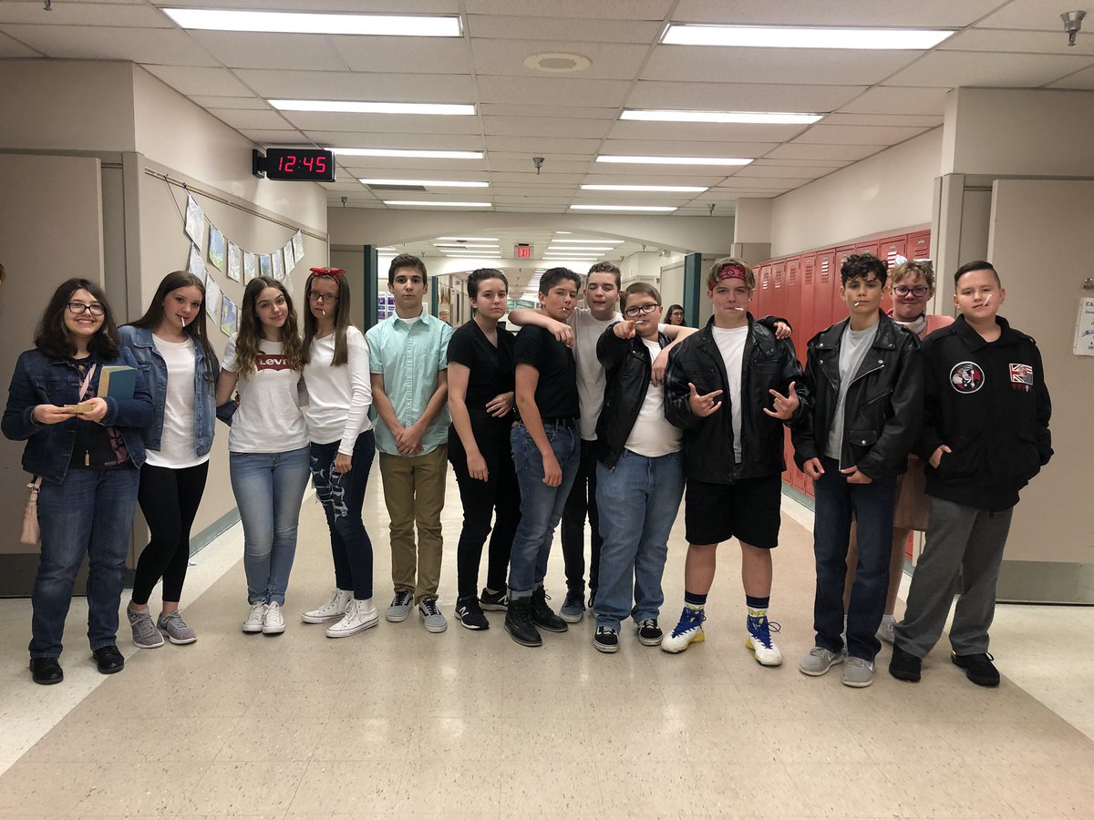 ginalustig's tweet photo. Shoutout to my kiddos that participated in The Outsiders (be a Soc or Greaser) day. They all looked ‘tuff enough’! #staygoldponyboy #TheOutsiders https://t.co/jHWBAx275q