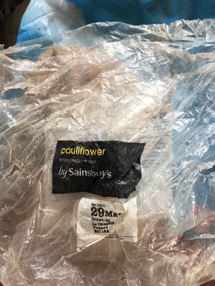 GPUKnews's tweet photo. .@sainsburys plastic was among the waste that we found in Malaysia. Last week they promised to cut their plastic footprint by just 1% - they’ll need to go a lot further to stop their plastic ending up in dumps like this. #WarOnPlastic #couldntcareless https://t.co/DzMpM8k6JB
