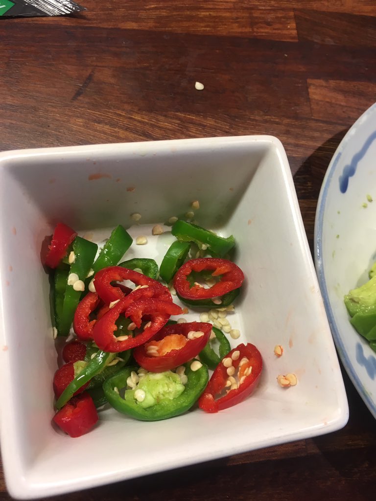 Lulutantan's tweet image. For me the more colourful the food the more I seem to enjoy it! Shellfish salad for #sundaysupper #weekendchef #weekendcooking #delicious #weekendfood #foodie #foodielife #livingthedream #lovingit #londonlife #londoncooking #cookinginlondon #livingmybestlife #nofilter #filterfree