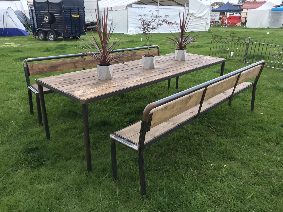 LCRfabrications's tweet photo. Large outside dining table https://t.co/A6eppJ4ZSf